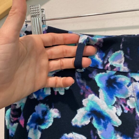 Ann Taylor Floral Straight Leg Pants - Picture 6 of 12